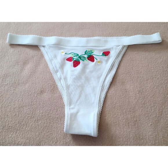 Anthropologie Embroidered Strawberry Thong Panty S White LyreBird CottonCloud - Picture 3 of 8